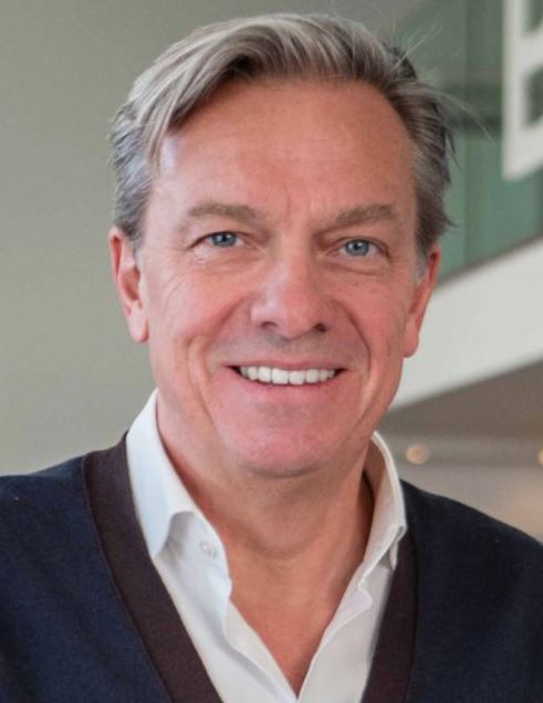 Stuart Ruff Stuart Rough | Real Asset Investment Briefings